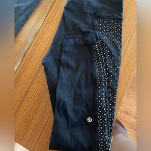 Lululemon Black Flower Detail Leggings